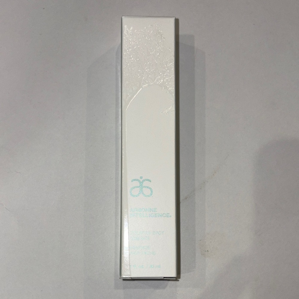 Arbonne Intelligence Counter Spot Essence. NIB.
